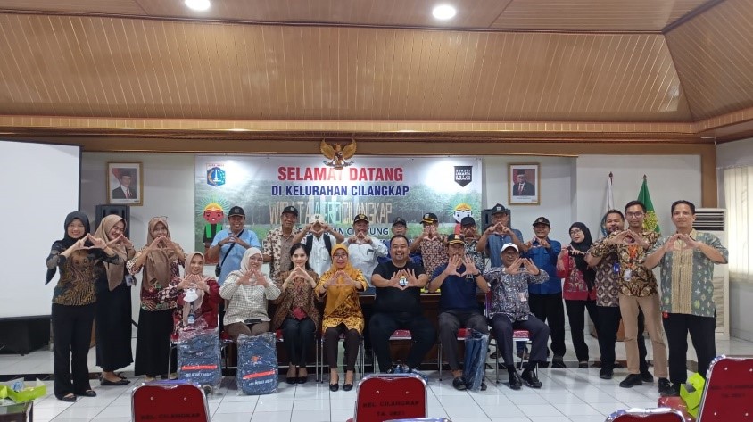 Pelaksanaan Layanan Arsip Keluarga (Restorasi dan Digitalisasi Arsip Keluarga / LASIGA) di Kelurahan Cilangkap tanggal 26-27 Juni 2024 #1