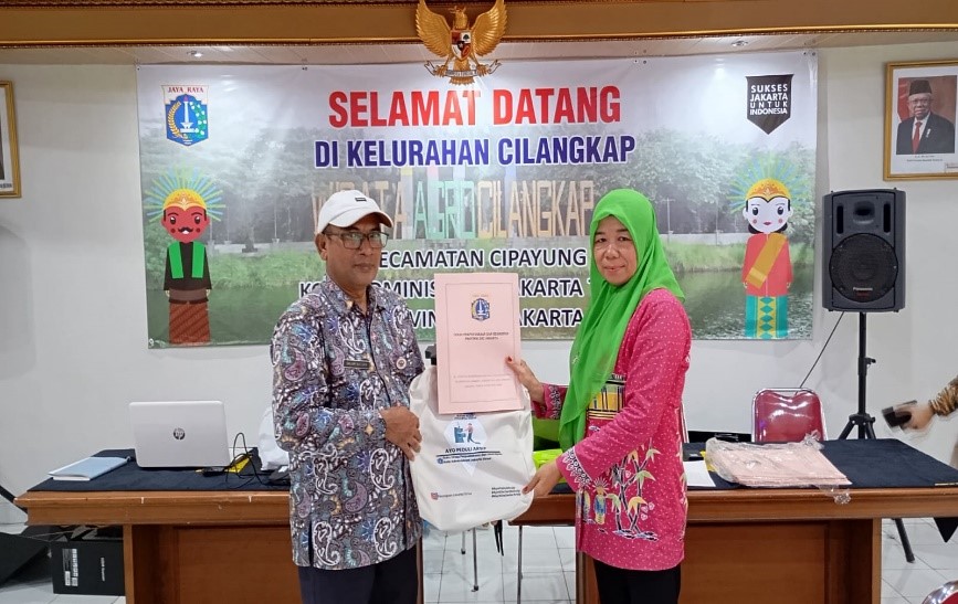 Pelaksanaan Layanan Arsip Keluarga (Restorasi dan Digitalisasi Arsip Keluarga / LASIGA) di Kelurahan Cilangkap tanggal 26-27 Juni 2024 #2