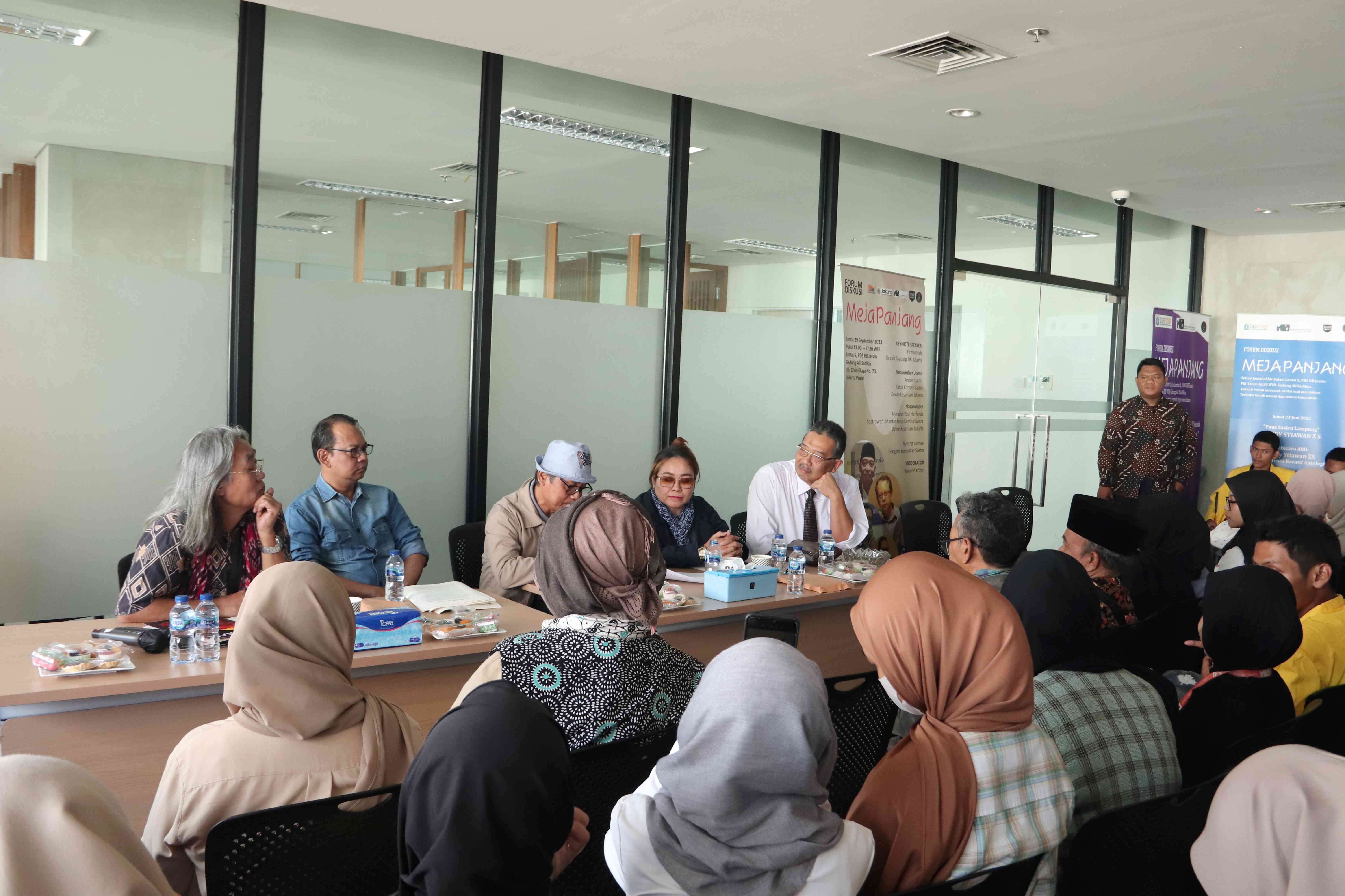 Sukses! Bertuan Rumah di Perpustakaan Jakarta, Forum Diskusi Meja Panjang yang Kelima Kembali Digelar