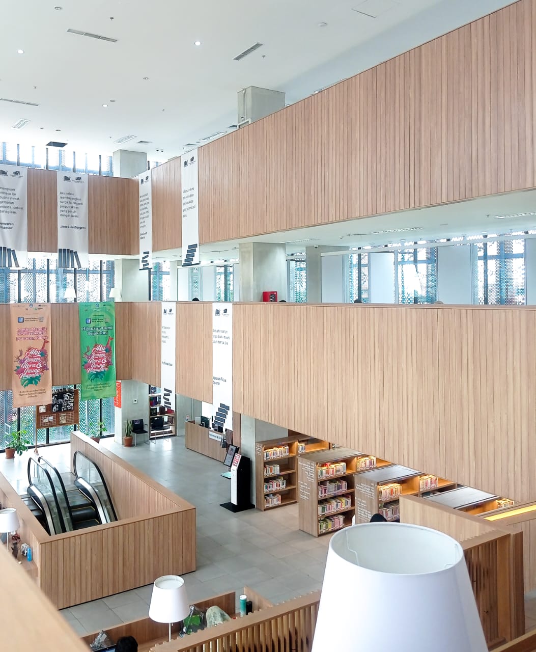 Baru Pertama Kali Berkunjung ke Perpustakaan Jakarta? Jangan Khawatir, Mari Simak Informasi Berikut