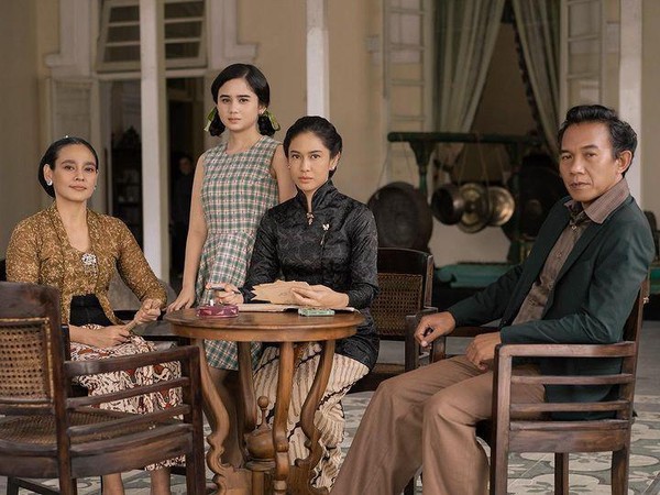 Mulai dari Bumi Manusia Sampai Gadis Kretek, Ini 6 Adaptasi Film dari Novel Paling Populer!