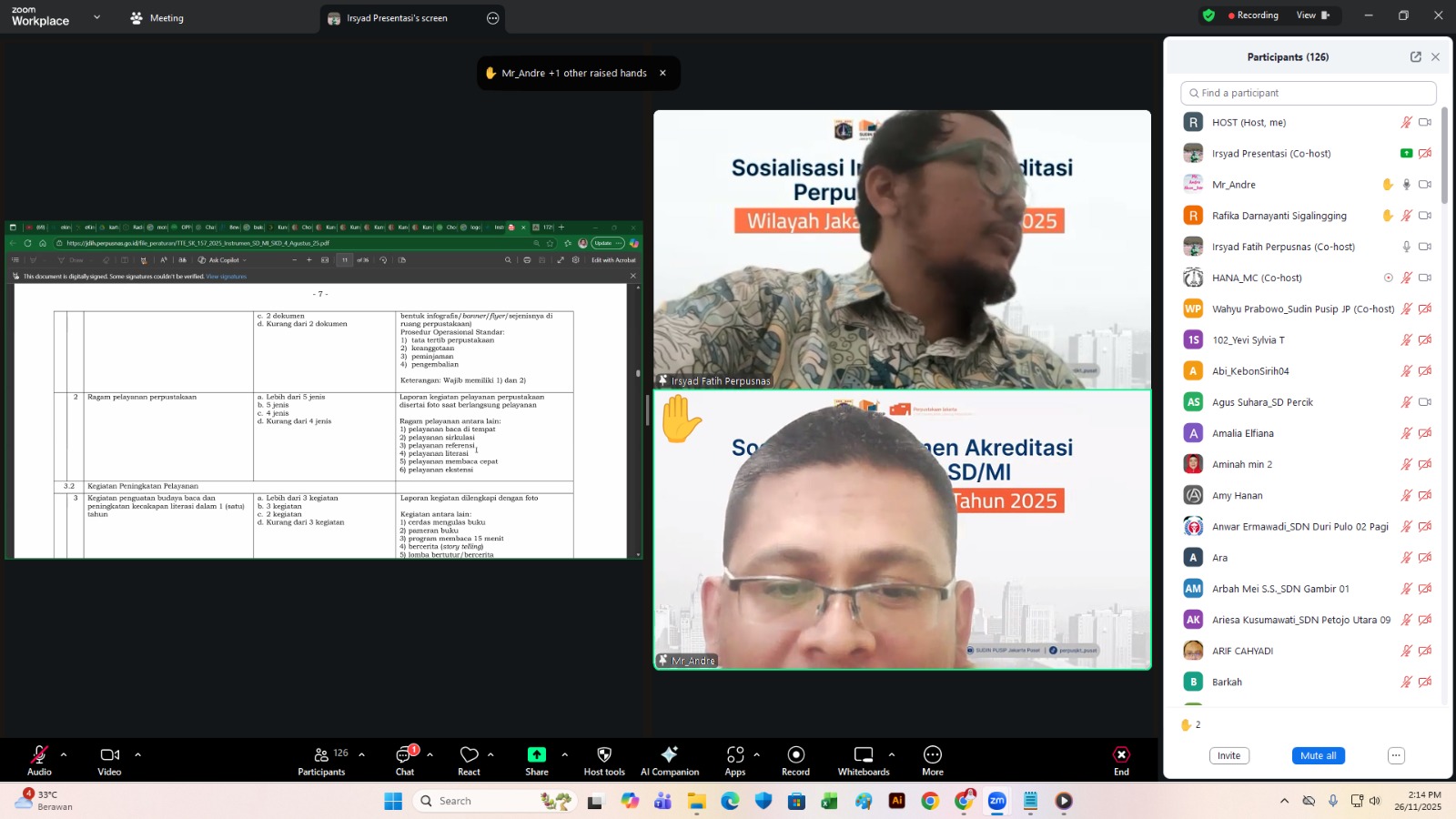 Peserta Bertanya kepada Narasumber